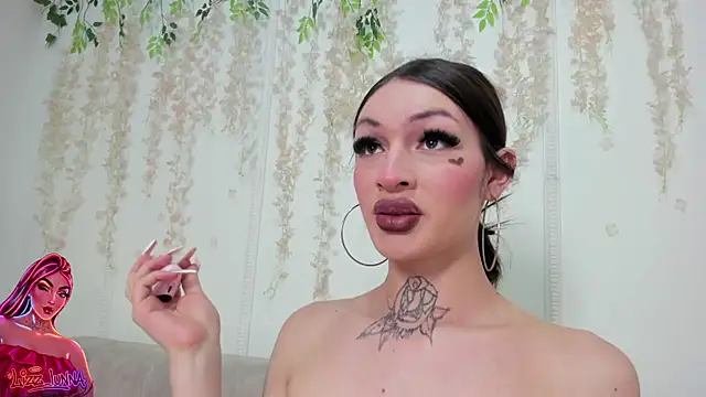 lizz lunna online show from April 2026 08:21:01 PM