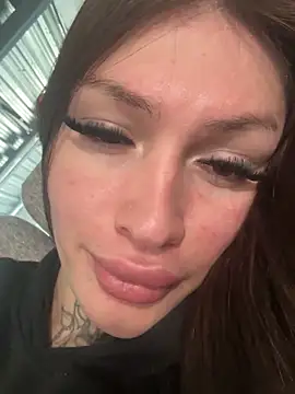 lizz lunna online show from April 2026 03:40:01 PM