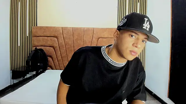 MATHY ROBERT online show from January 2026 10:16:01 PM