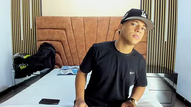 MATHY ROBERT online show from January 2026 07:50:01 PM