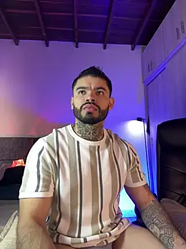 thiago ferrari  online show from March 2026 08:52:02 PM
