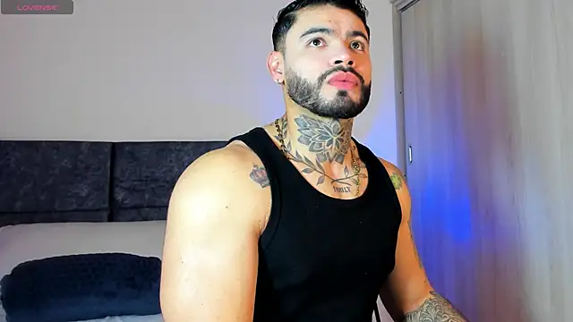 thiago ferrari  online show from February 2026 10:54:01 PM