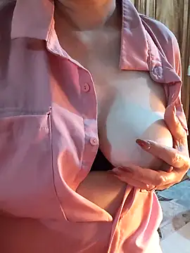 Snapshot of Myna_999 chatting on February 2026 02:07:01 PM Myna 999 online show from February 2026 02:07:01 PM