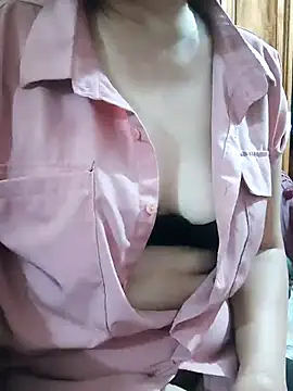 Snapshot of Myna_999 chatting on February 2026 01:27:02 AM Myna 999 online show from February 2026 01:27:02 AM