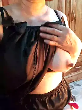 Snapshot of Myna_999 chatting on February 2026 03:32:02 PM Myna 999 online show from February 2026 03:32:02 PM