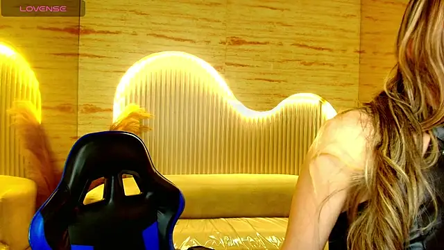katalina r  online show from May 2026 08:19:01 PM