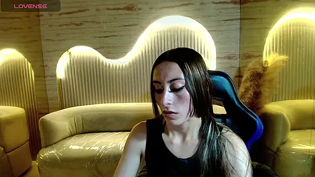 katalina r  online show from April 2026 08:16:01 PM