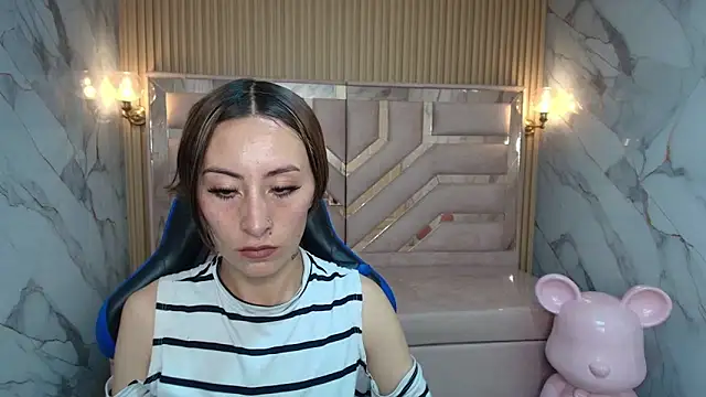 katalina r  online show from March 2026 12:34:01 PM