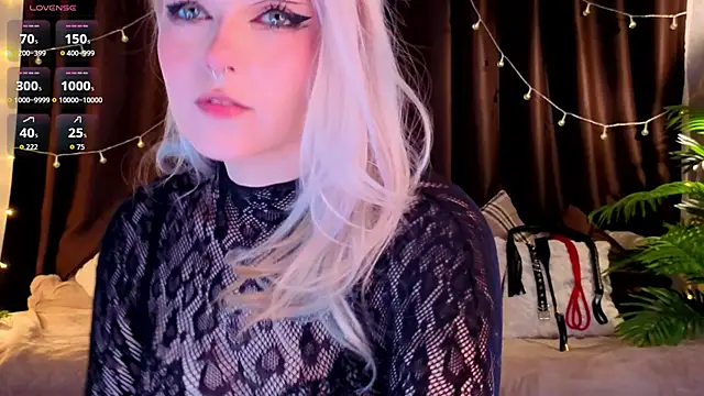 ShyniAlice online show from May 2026 03:50:02 AM