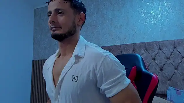 Adonys Lewis  online show from February 2026 04:57:01 AM