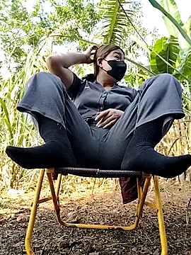 leona118 online show from April 2026 12:50:01 AM