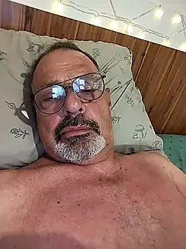 Snapshot of Dadotado70 chatting on January 2026 06:06:01 AM Dadotado70 online show from January 2026 06:06:01 AM