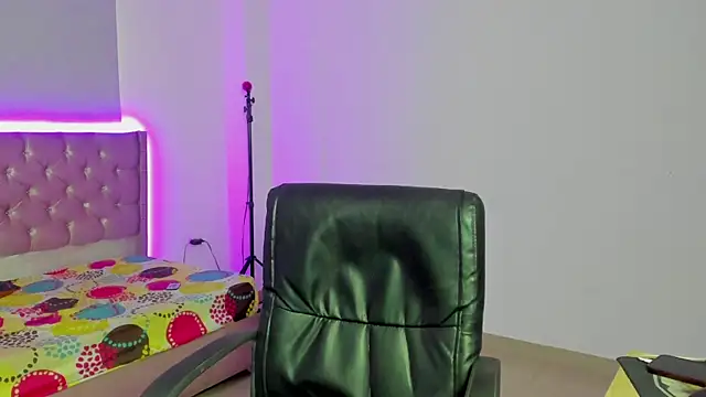 kitty violet11 online show from March 2026 10:34:01 PM