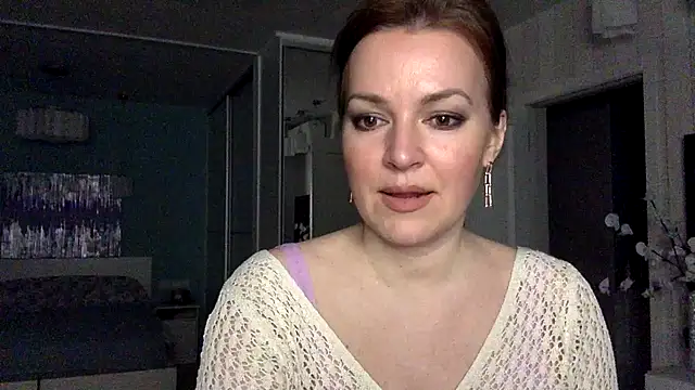 Ivoryne online show from April 2026 09:56:02 PM