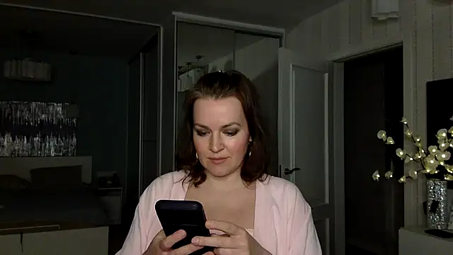 Ivoryne online show from April 2026 06:10:02 PM