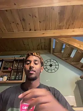 Snapshot of Axel_black10 chatting on February 2026 12:07:01 PM Axel black10 online show from February 2026 12:07:01 PM