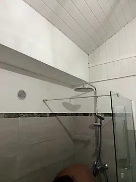 Snapshot of Axel_black10 chatting on February 2026 12:40:02 AM Axel black10 online show from February 2026 12:40:02 AM