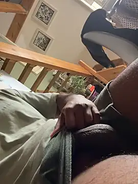 Snapshot of Axel_black10 chatting on March 2026 07:37:02 AM Axel black10 online show from March 2026 07:37:02 AM