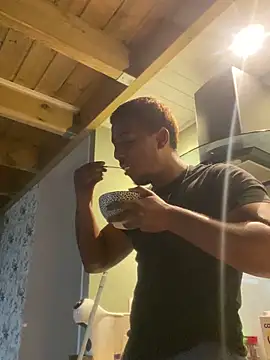 Snapshot of Axel_black10 chatting on February 2026 02:02:01 PM Axel black10 online show from February 2026 02:02:01 PM