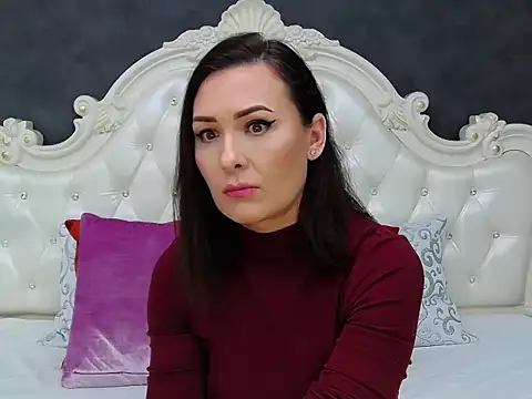 VeraNoir online show from February 2026 12:38:01 PM