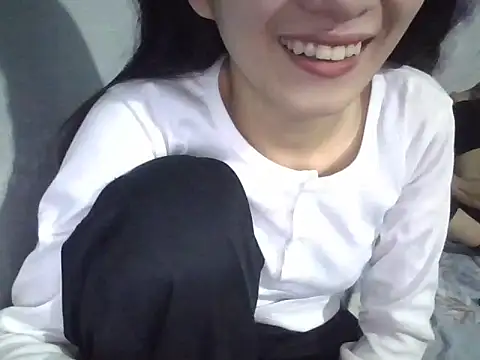 berry alma06 online show from February 2026 03:00:01 PM