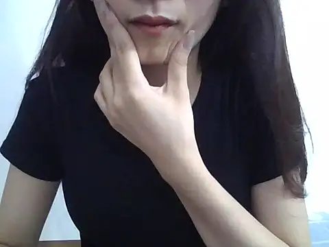Snapshot of berry_alma06 chatting on May 2026 05:56:01 PM berry alma06 online show from May 2026 05:56:01 PM