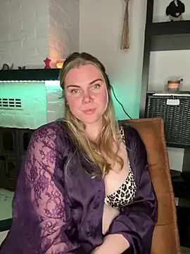 SexyBlondJoanna online show from February 2026 09:01:01 PM