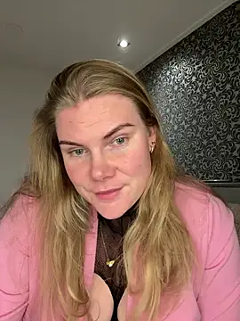 SexyBlondJoanna online show from February 2026 05:59:02 PM