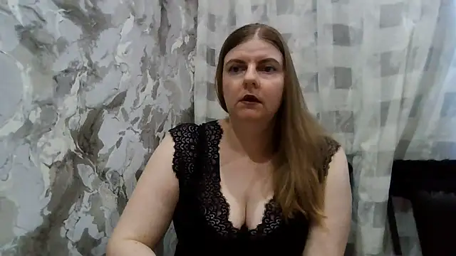 DarkRose0104 online show from June 2026 05:30:02 PM