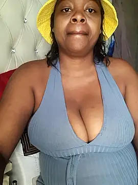 bigboobylicious online show from April 2026 07:21:01 AM