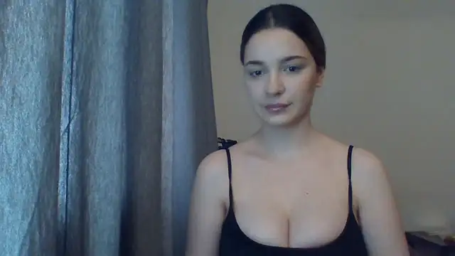 EvelineMagnetic online show from April 2026 02:18:01 PM