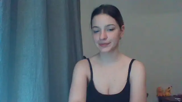 Snapshot of EvelineMagnetic chatting on June 2026 08:32:01 PM EvelineMagnetic online show from June 2026 08:32:01 PM