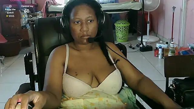 Eirondra valeen online show from May 2026 12:59:02 PM