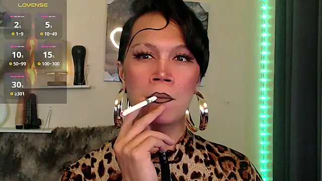 deliciousClaire online show from April 2026 05:15:02 PM
