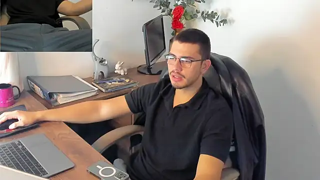 Snapshot of Jay_Grip chatting on February 2026 01:34:01 PM Jay Grip online show from February 2026 01:34:01 PM