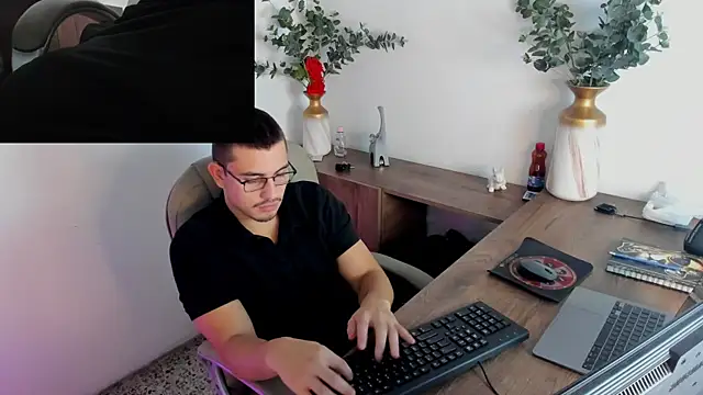 Snapshot of Jay_Grip chatting on February 2026 07:45:02 PM Jay Grip online show from February 2026 07:45:02 PM