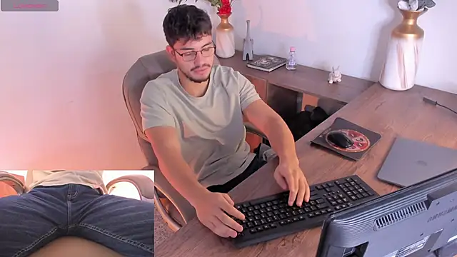 Snapshot of Jay_Grip chatting on February 2026 01:22:02 PM Jay Grip online show from February 2026 01:22:02 PM