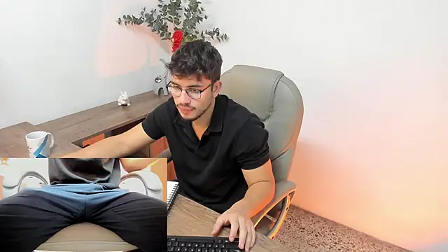 Snapshot of Jay_Grip chatting on February 2026 01:53:01 PM Jay Grip online show from February 2026 01:53:01 PM