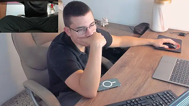 Snapshot of Jay_Grip chatting on February 2026 01:52:02 PM Jay Grip online show from February 2026 01:52:02 PM