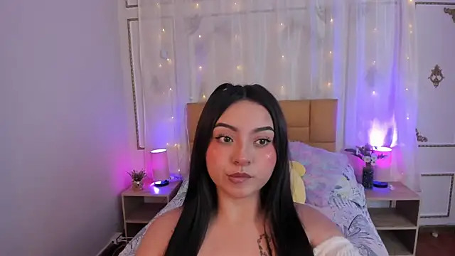 Jenifer James online show from February 2026 12:10:01 AM