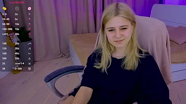 ApheliaStar online show from March 2026 07:20:01 PM