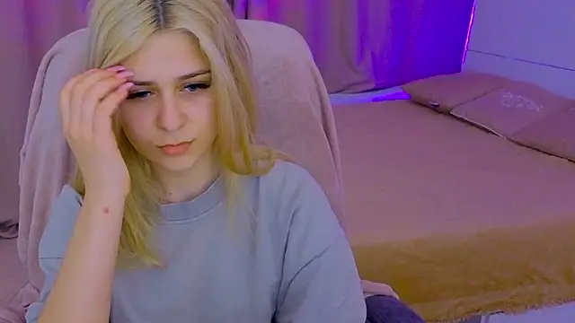 ApheliaStar online show from March 2026 04:10:01 PM