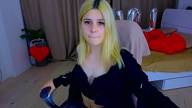 ApheliaStar online show from February 2026 04:05:01 PM