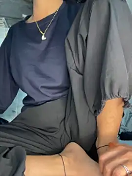 Snapshot of paribaby09 chatting on February 2026 06:18:02 PM paribaby09 online show from February 2026 06:18:02 PM