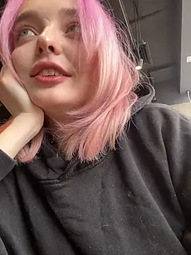 aka Blonde online show from March 2026 07:12:02 AM