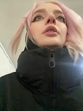 aka Blonde online show from March 2026 11:21:02 AM