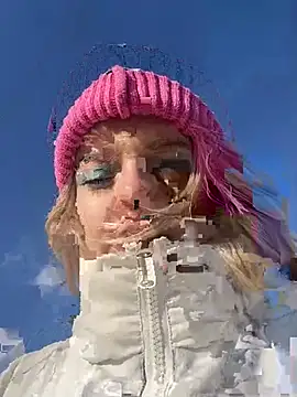 Snapshot of aka_Blonde chatting on February 2026 05:40:02 AM aka Blonde online show from February 2026 05:40:02 AM