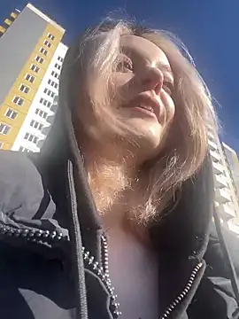 aka Blonde online show from April 2026 08:26:01 AM