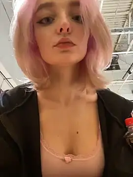 Snapshot of aka_Blonde chatting on February 2026 05:38:02 AM aka Blonde online show from February 2026 05:38:02 AM