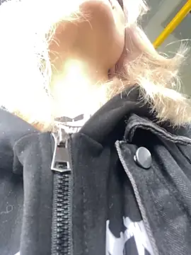 aka Blonde online show from May 2026 08:12:02 AM